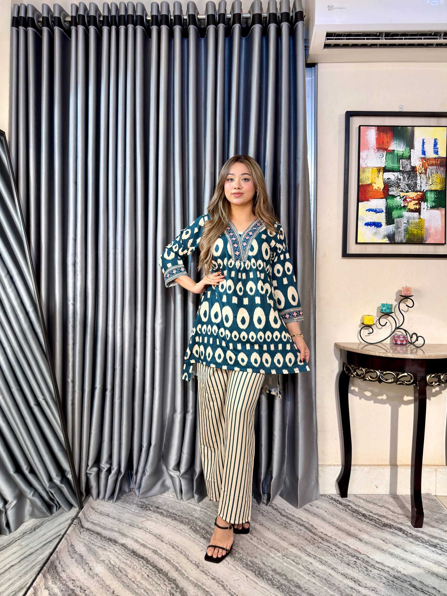 City Sleek Ikat Print Co-ord Set – Tunic & Palazzo Pants - Image 3